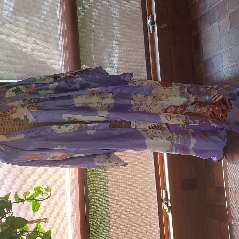 Long belted kimono